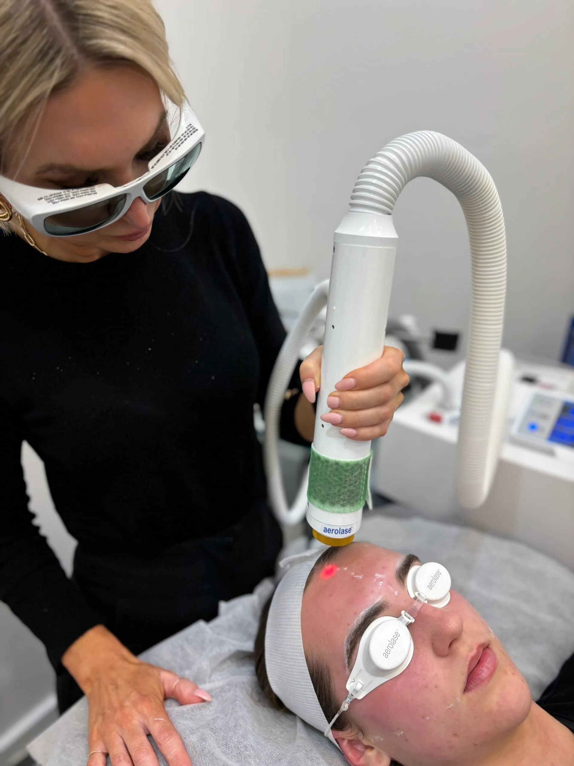 Aerolase Neo Elite - Rejuvenation & Tightening